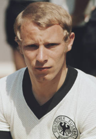 	Berti Vogts 	